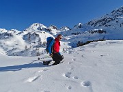 58 Dal sentiero battuto esco affondando piacevolmente nella neve